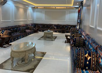 شاليه انيق بجلسات وطاولة بلياردو