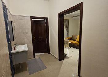 استيديو بسرير ماستر دخول ذاتي