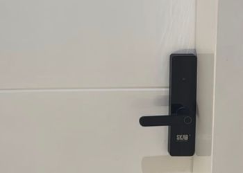استديو هادئ بسرير ماستر 
