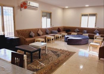 استراحة بجلسة خارجية و مجالس
