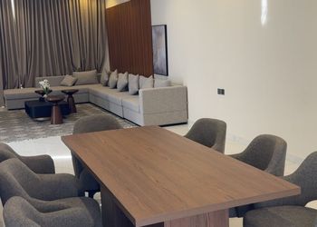 شاليه بغرفة نوم مطلة على المسبح 