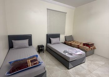 شقة بصالة واسعة وغرفتين نوم 