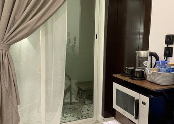 استديو انيق بجلسه خارجيه