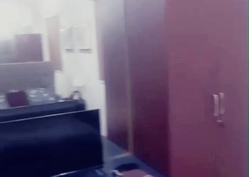 استديو بأثاث مريح وبسيط 
