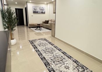 شقة بغرفة معيشة وغرفة نوم 