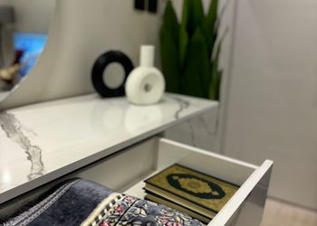 استديو بسرير ماستر وجلسة جانبية 