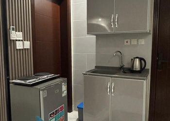 استديو بسرير ماستر وجلسة جانبية