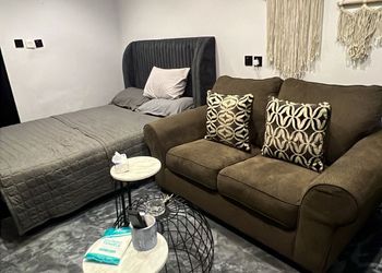 استديو بدخول ذاتي وسرير مريح 