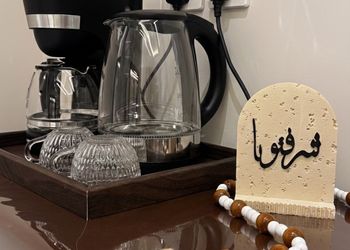 شقة بصالة وغرف نوم