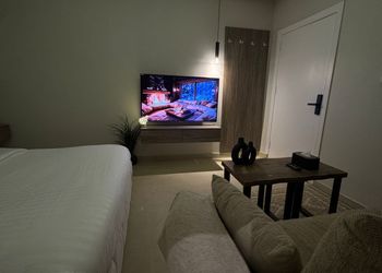 استديو بسرير ماستر