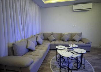 شقة بصالة مريحة ودخول ذاتي 