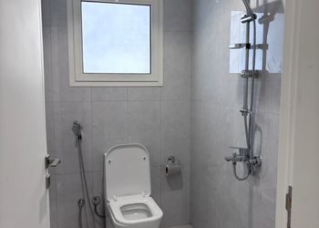 شقة بألعاب أطفال