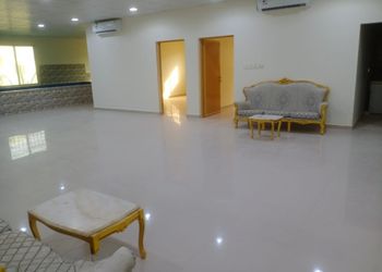 استراحة بمسبح خارجي ومجالس 