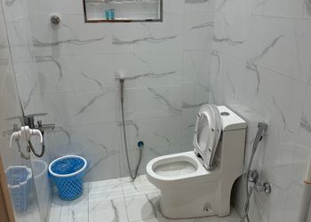 شقة بغرفتين نوم وأثاث هادئ
