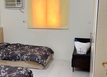 شقة بغرفتين نوم وصالة 