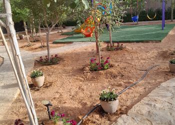 استراحة بمسطح اخضر ومجالس