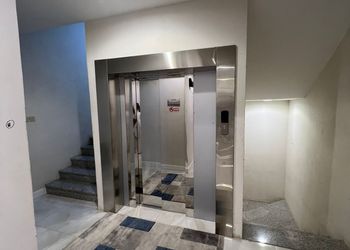 استديو بسرير ماستر