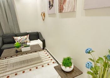 استديو بتصميم انيق ودخول ذاتي