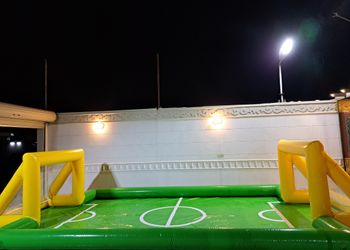 كوخ بثلاث غرف نوم ومسبحين 