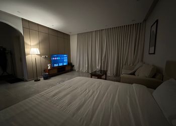 استديو هادئ بدخول ذاتي 