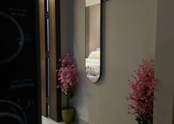 استديو بأثاث مريح وبسيط 