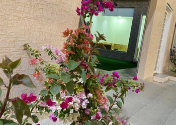 شاليه بمسبح بألعاب مائية 