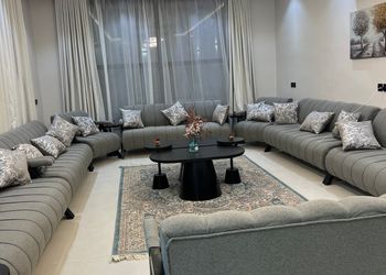 شاليه بمسبح خارجي وجلسة خارجية