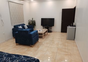 استديو بسرير ماستر وجلسة 