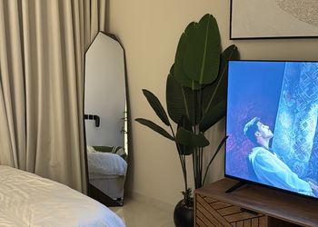 استديو بسرير ماستر وجلسة جانبية 