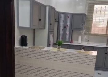 شقة بغرفتين نوم وصالة جلوس