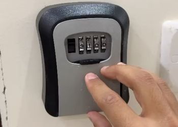 استديو بسرير ماستر وأثاث مريح 
