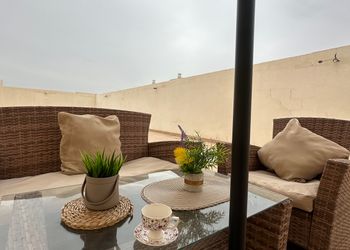 استديو بسرير ماستر وجلسة جانبية 