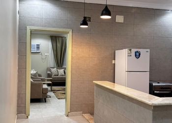 استراحة بجلسة خارجية ملعب كرة طائرة