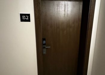 استديو هادئ بسرير ماستر 