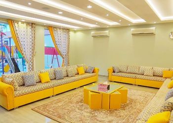 منتجع بمسبحين والعاب مائية 