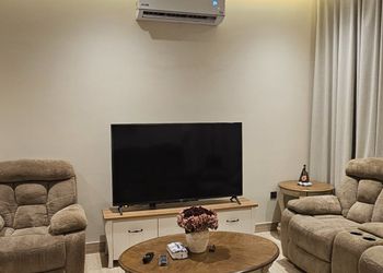 شقة بصاله و غرفتين نوم