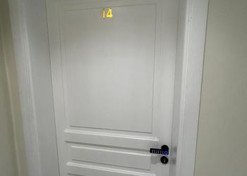 استديو بسرير ماستر وجلسة جانبية