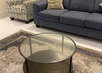 شقة بغرفة معيشة وغرفة نوم 