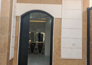 شاليه بصاله انيقة وجلسة ارضيه
