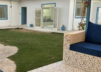 شاليه بالعاب اطفال ومسبح 