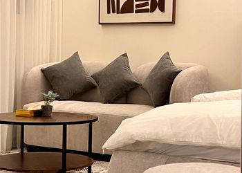 استديو بأثاث مريح وبسيط 22