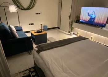 استديو هادئ بسرير ماستر 