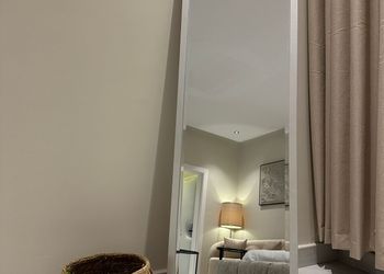 استديو هادئ بدخول ذاتي 