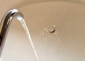 شاليه بأثاث مريح وبسيط 