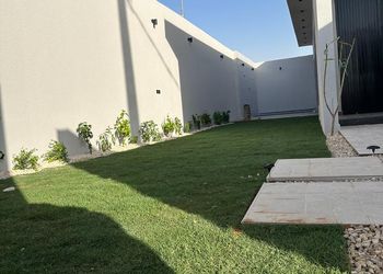 شاليه بمجلس ومسبح خارجي 