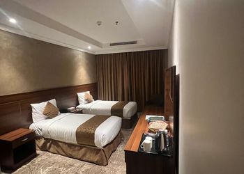 استديو باثاث مريح وبسيط 
