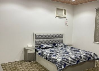استراحة بمجالس وملحق خارجي 