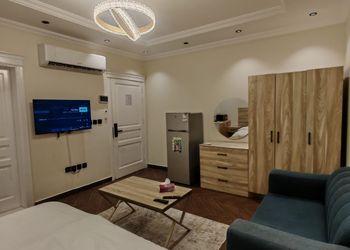استديو بسرير ماستر