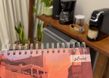 استديو بسرير ماستر وجلسة جانبية 