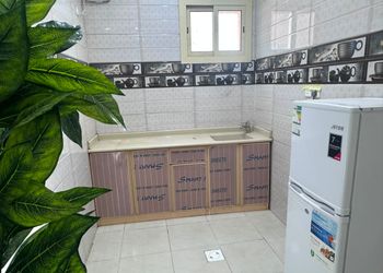 شقة بصالة وغرفة نوم